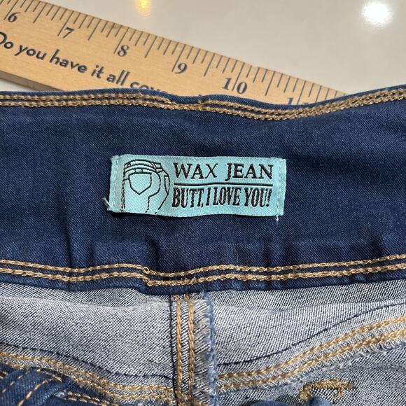 Women's Straight Leg Jeans - Blue - Picture 3 of 8